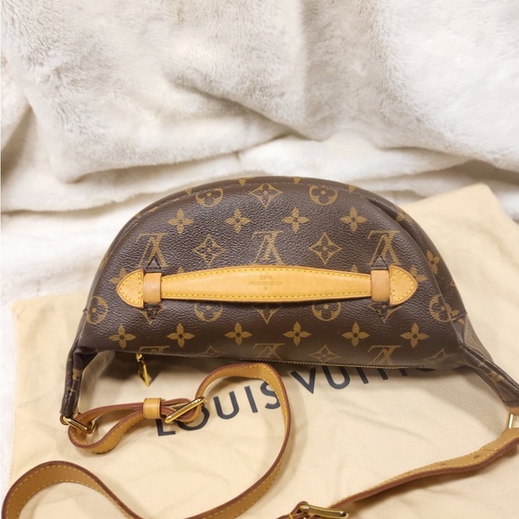 Louis Vuitton monogram bum bag - Picture 5 of 16